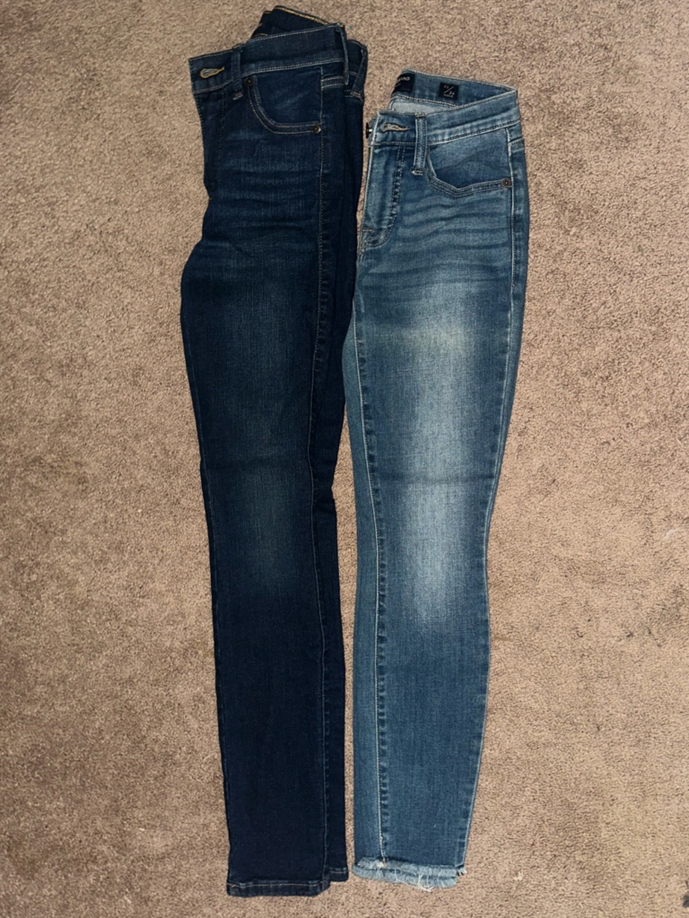 2 pairs Lucky Brand skinny jeans size  00 (24) Brand new